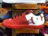 DC Skateboard Vermelho com Branco